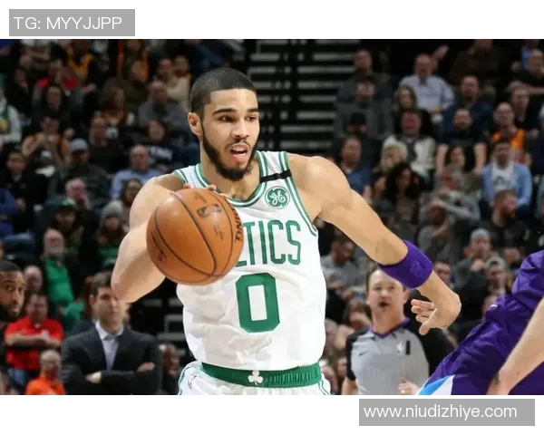 扎克拉文的篮球之路:从天赋少年到NBA明星的辉煌历程 扎克拉文的篮球之路:从天赋少年到NBA明星的辉煌历程