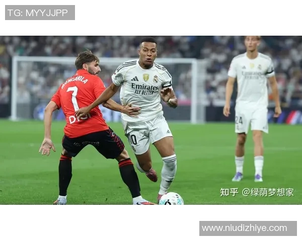 拜仁慕尼黑迎战费内巴切期待一场精彩的欧冠对决 拜仁慕尼黑迎战费内巴切期待一场精彩的欧冠对决